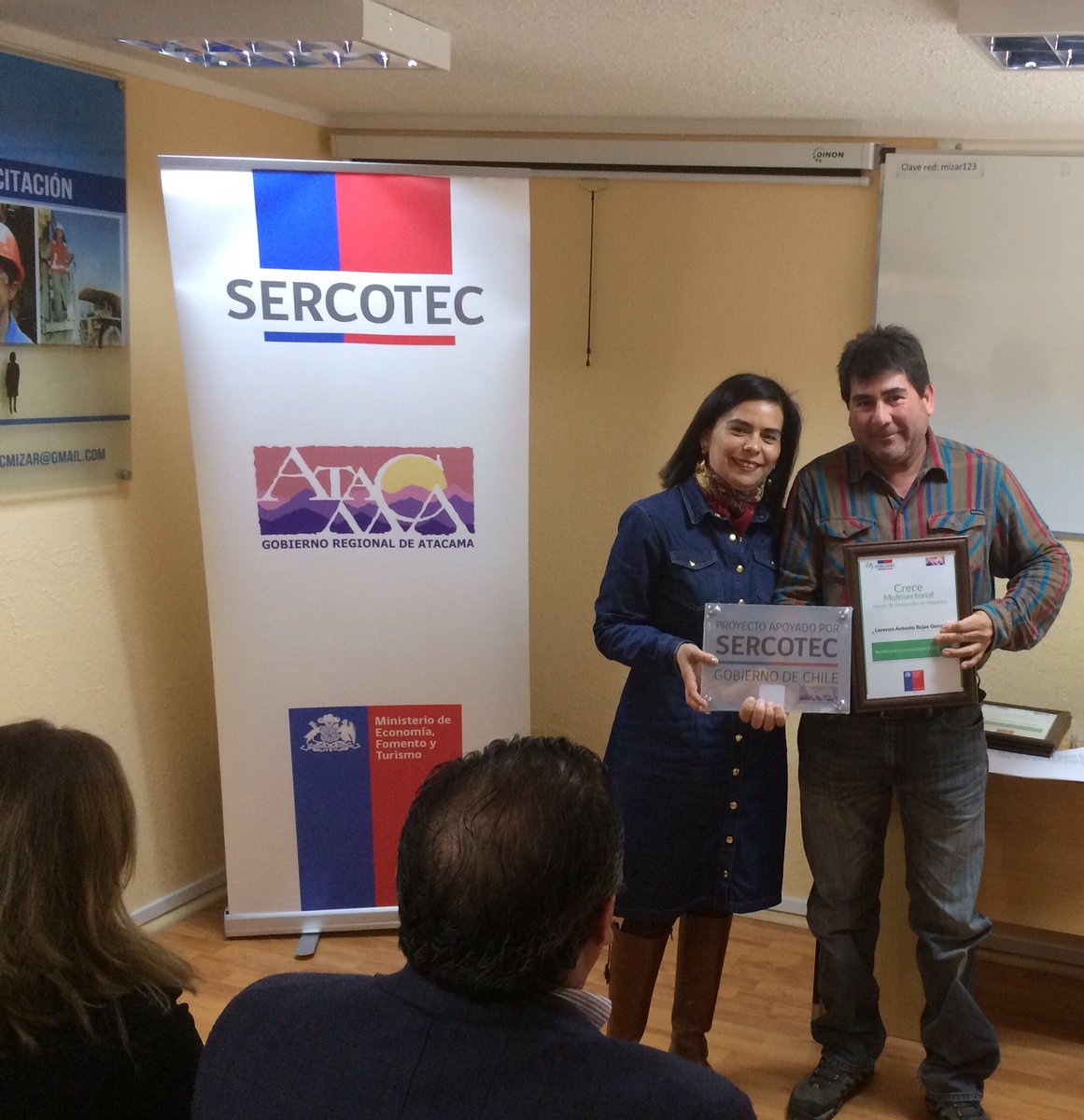 SercotecAtacama's tweet photo. [AHORA] @AnyDorador "Con recursos @GOREAtacama y ejecución @SercotecAtacama 21 empresas fortalecen emprendimientos" #CreceMultisectorial https://t.co/q9TrZuPZgC