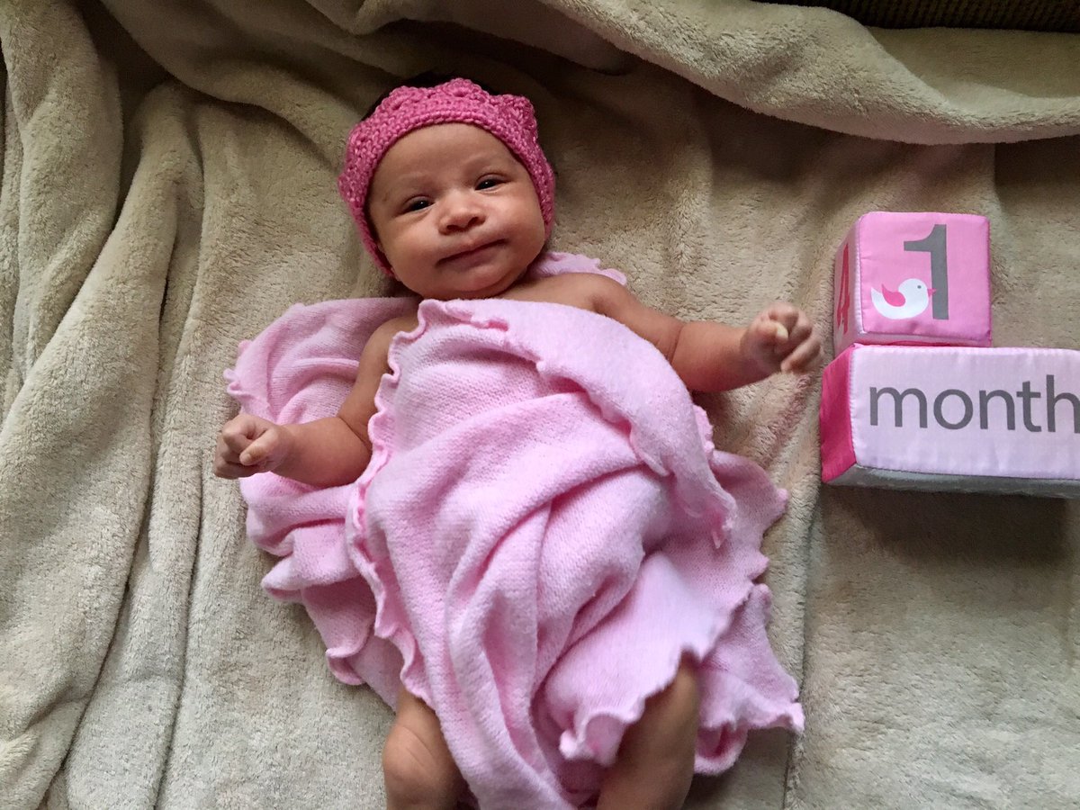 gcurby's tweet photo. My happy little squish is one month old today!!! https://t.co/gqGvXAGDcJ