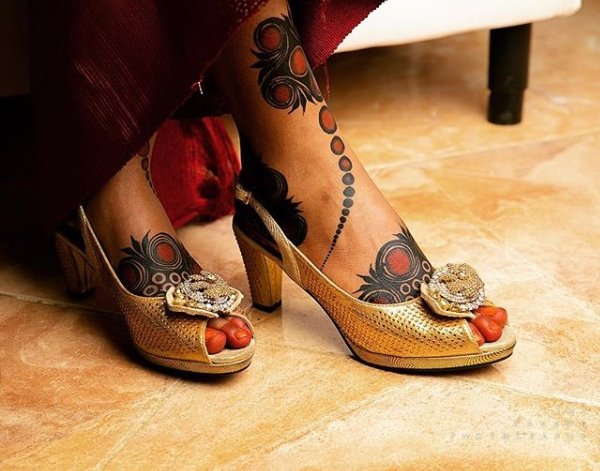 BornoYoung's tweet photo. Still on henna styles.#BeautyIn5Words #Henna. Arabianculture & fashion.
#Arab #Sallah #celebration #beautifulmoment #highclassladies #Beauty https://t.co/8FEunokSF2