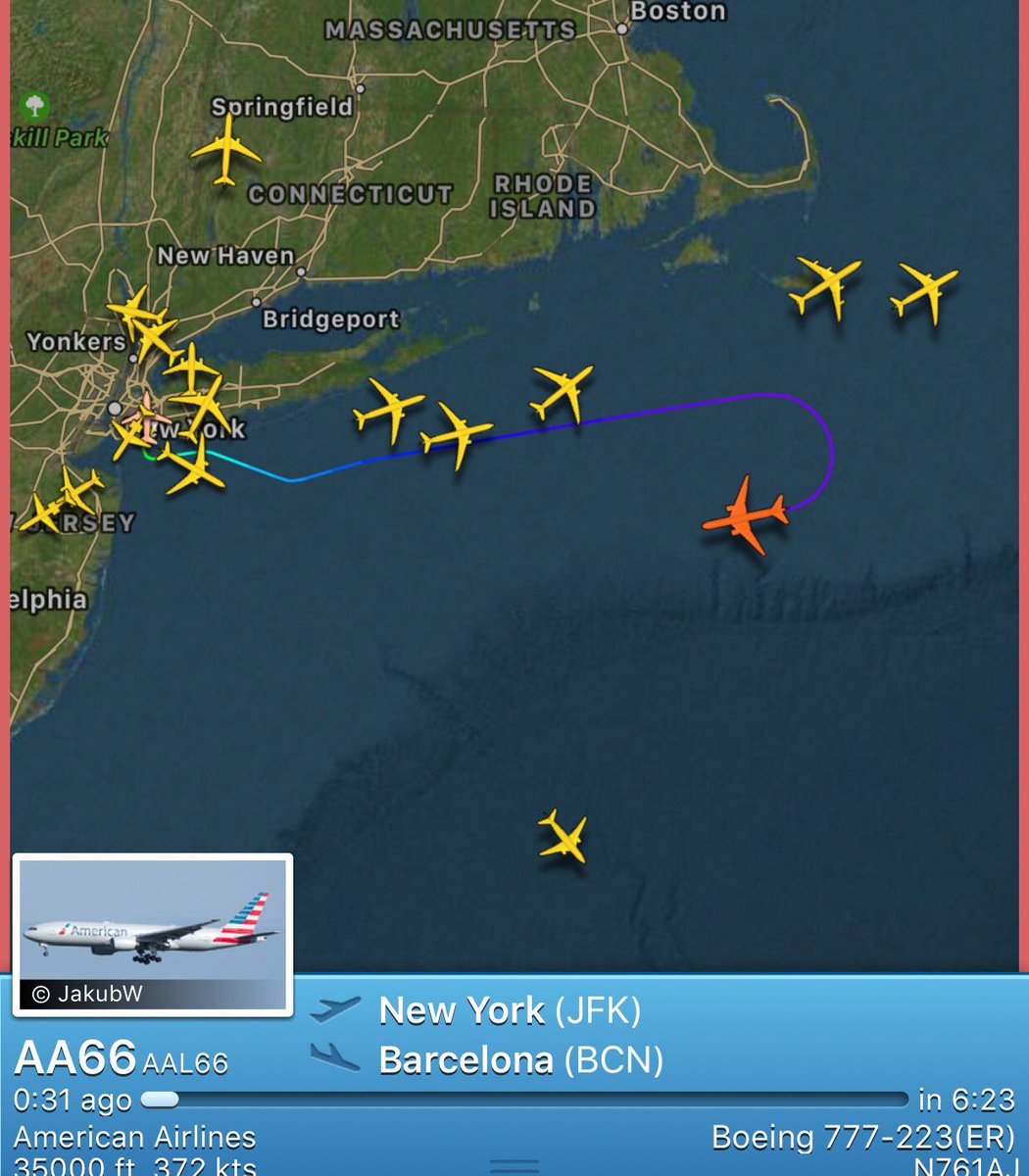 NikPhillips666's tweet photo. American Airlines #AA66 to Barcelona is returning to JFK - cause unknown https://t.co/Bz857QKp5Q