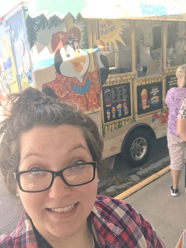jtpams's tweet image. Free snow cones! 🍦❄️
✌🏼🤘🏼👍🏼 Thanks, fam! #pamspanthers