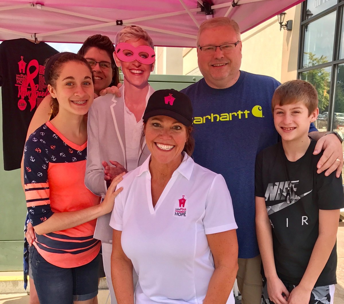 SandyHomeTeam's tweet photo. It was a SUPER Saturday with Wonder Woman, Captain America, the Emery family and my friend, @TheEllenShow, raising $ for breast cancer! https://t.co/8SijF9FFO6