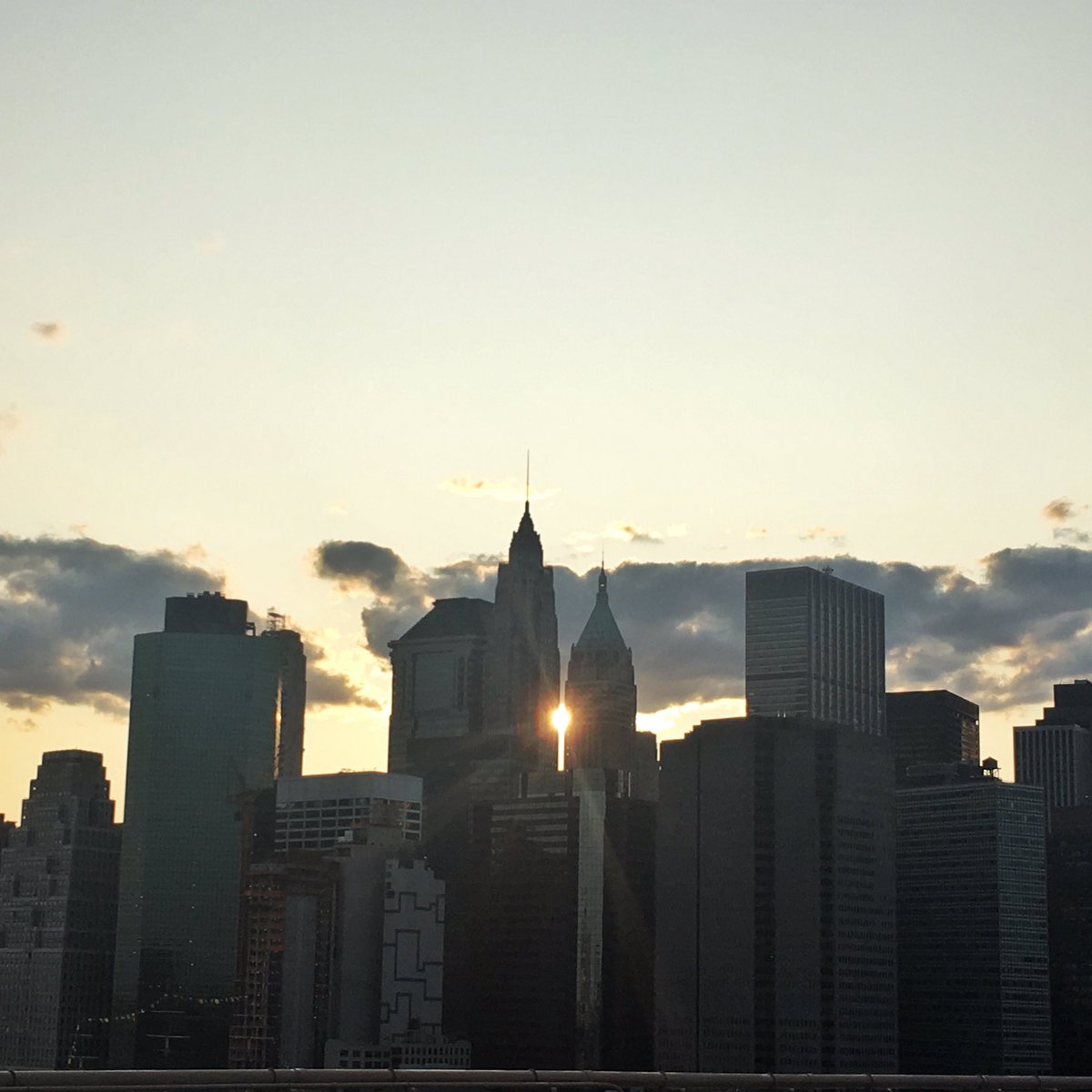 DavidWayneCQ's tweet photo. A beautiful day in Brooklyn https://t.co/DMuKw6aEWC