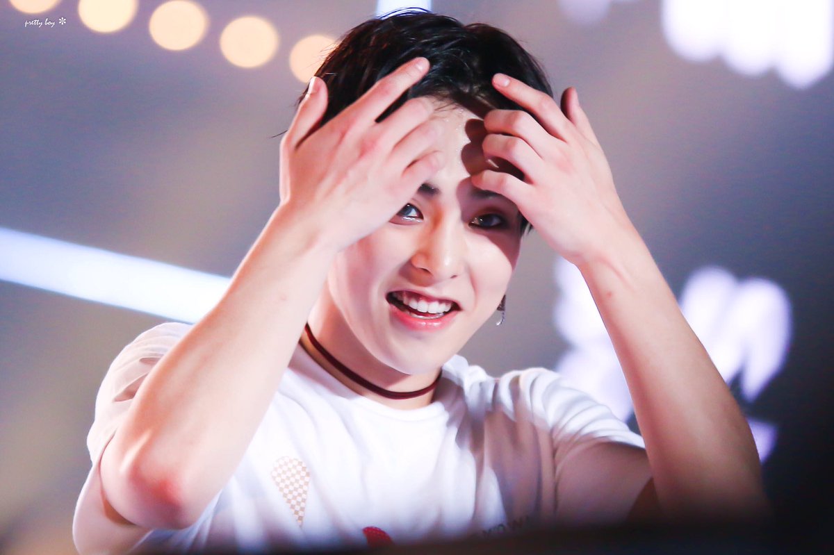 170708 SMT콘서트 o(╥﹏╥)o 💕 #xiumin #시우민
cfile23.uf.tistory.com/original/990D6…
cfile24.uf.tistory.com/original/99E99…
cfile3.uf.tistory.com/original/9991F…
cfile7.uf.tistory.com/original/99584…