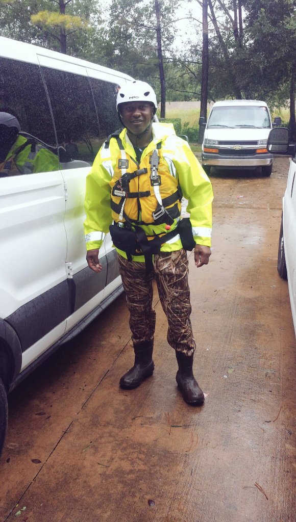 lionyssa's tweet photo. God bless my Dad for being one of the first responders helping in Houston!! This man is my idol! #HurricaneHarveyRelief https://t.co/ouNqbJhvNK