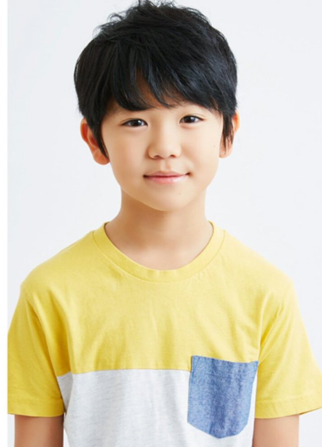 半分青いで佐藤健の子役は高村佳偉人 過去の出演作は何で中国語が話せる