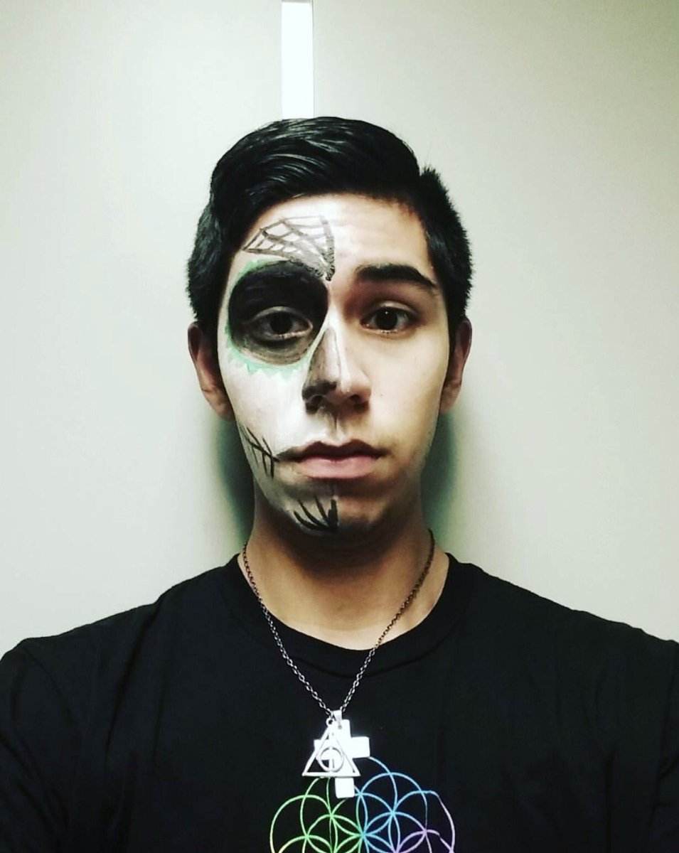 UCSBBetas's tweet photo. Oh So Stunning ΣΓ Chapter wishes #OmicronLine Chain⛓ #53 Alexis Miguel "Beethoven" Alonso a #HappyBirthday! #SigmaLambdaBeta 😎🎂🤘🏾🎉 https://t.co/omThxwAV09