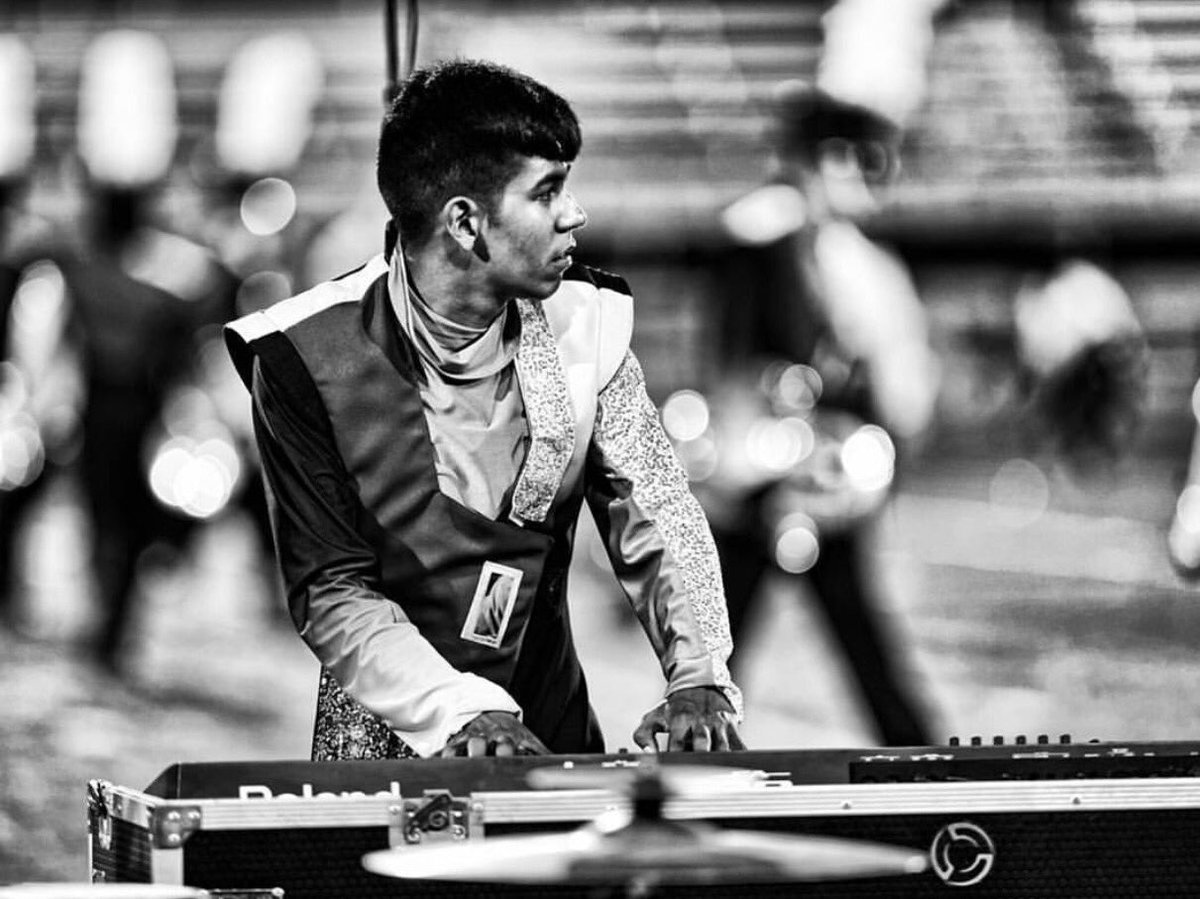 UCSBBetas's tweet photo. Oh So Stunning ΣΓ Chapter wishes #OmicronLine Chain⛓ #53 Alexis Miguel "Beethoven" Alonso a #HappyBirthday! #SigmaLambdaBeta 😎🎂🤘🏾🎉 https://t.co/omThxwAV09