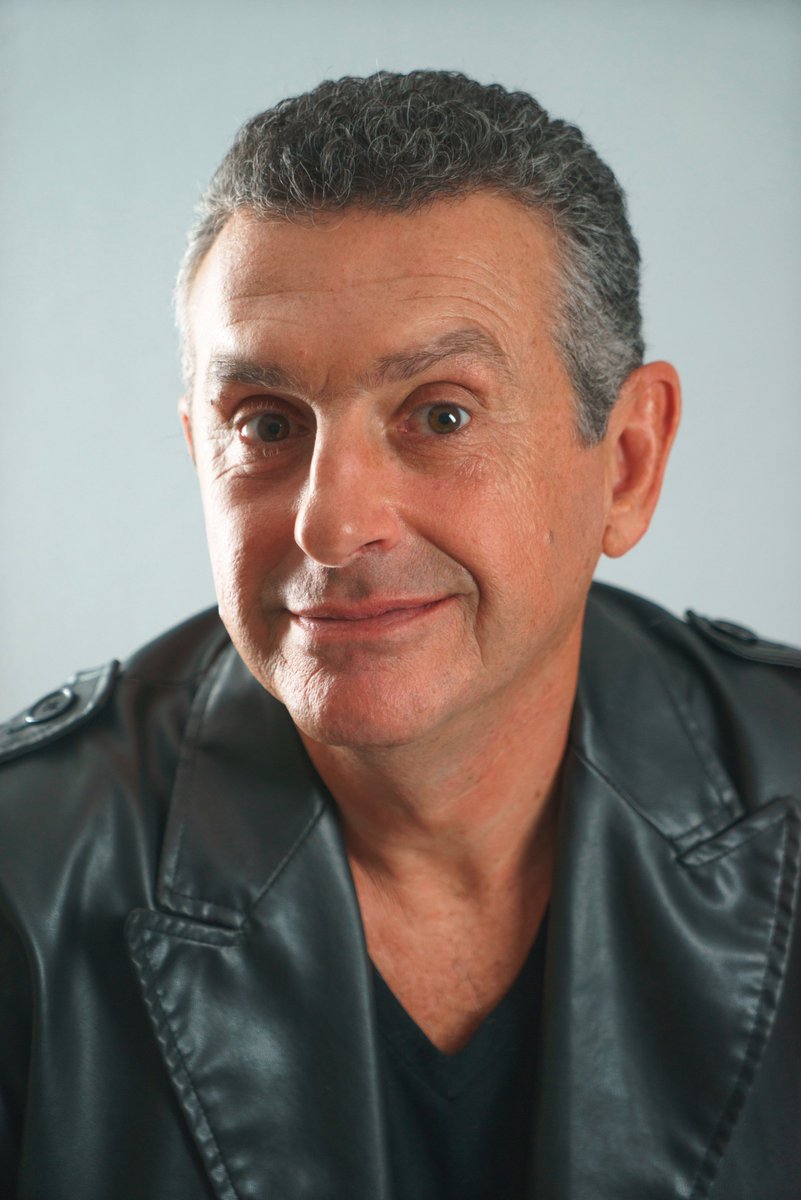 maxbenjamin92's tweet image. If you love listening #Jazz then you will really like this song by #IgorKomar.
IF I SHOULD LOSE YOU bit.ly/2eGMXSa