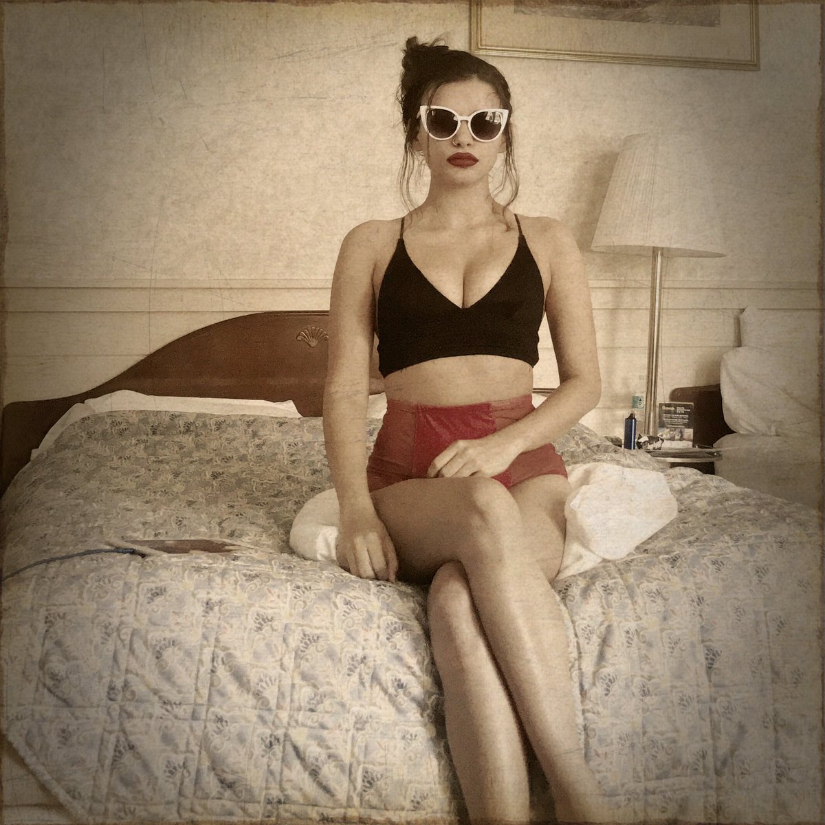 xthecityx's tweet photo. Me in 1945 posing in a motel room after I just killed my no good husband and I'm on the run with my younger hotter affair. A look https://t.co/1vD0et4sKn