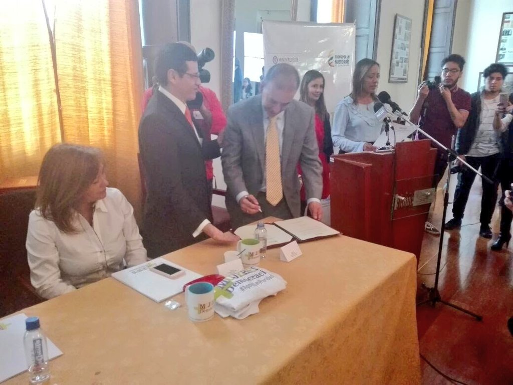 Gloria Stella Díaz tweet media