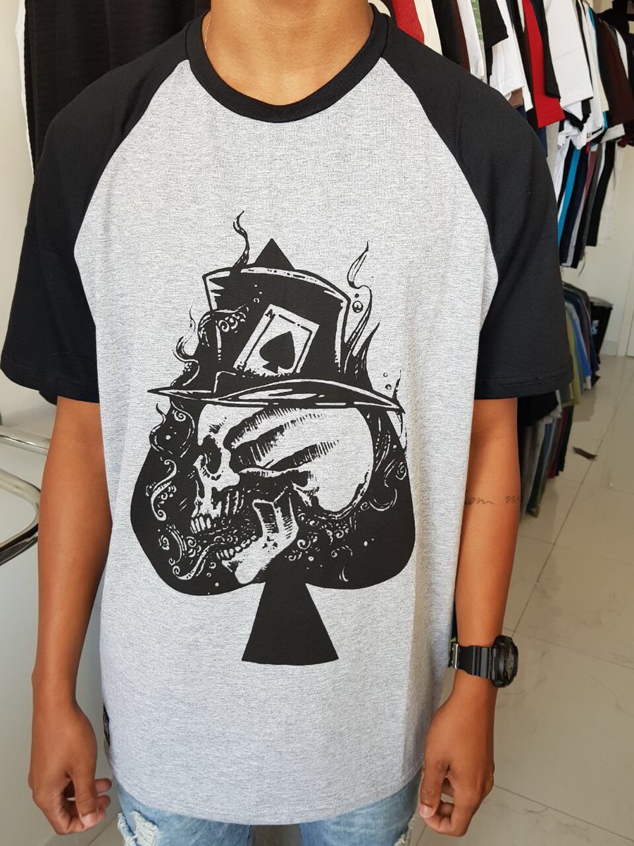 outletsalerj's tweet photo. Mcd R$49,90 https://t.co/vnFVKqczU5