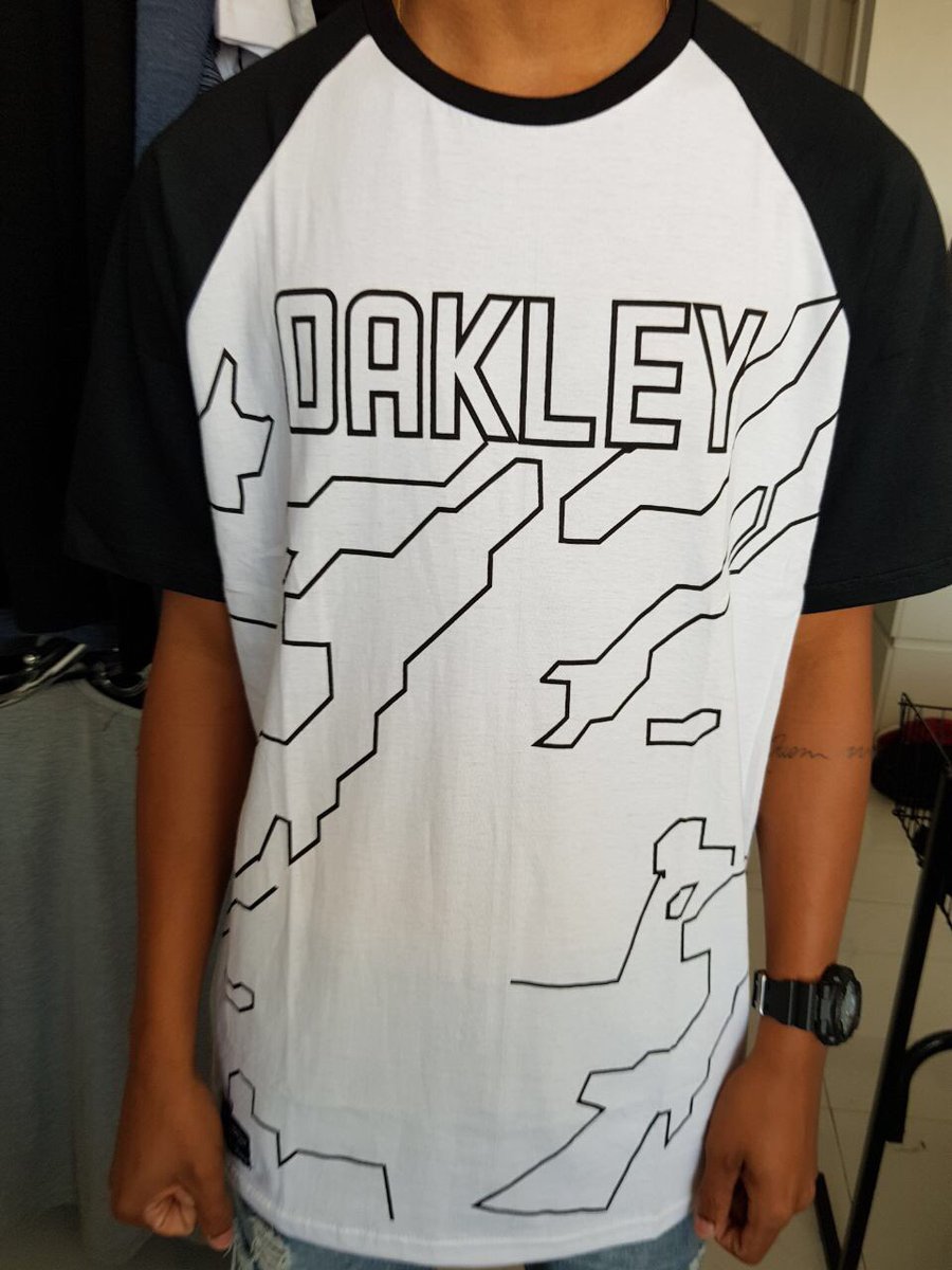 outletsalerj's tweet photo. SÓ OAKLEYZADA 🙅🏽‍♂️ https://t.co/v6Fd8UzI2q