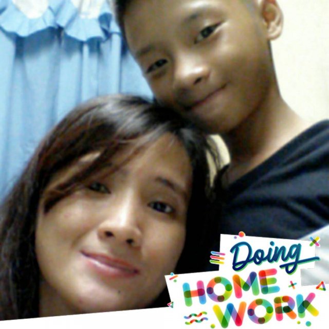 Gerlie2040's tweet photo. #FotokuApp #DoingHomework selfie with kuya egie hapi hapi lang pow #happy https://t.co/lQ7LInX1Yl