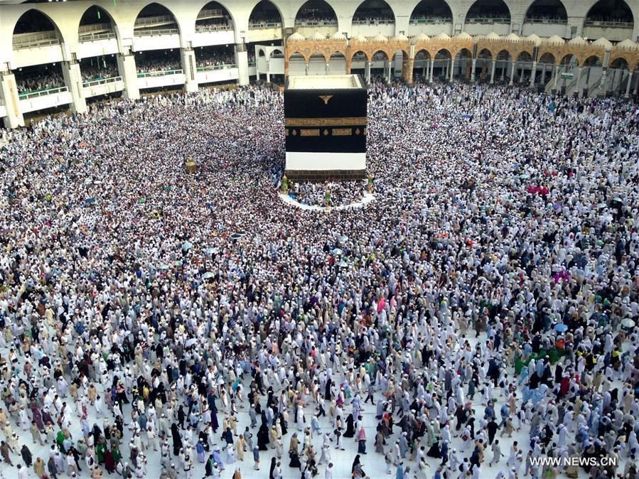 CGTNOfficial's tweet photo. Over 12,000 Chinese #Muslim pilgrims converge on Mecca in #SaudiArabia for #Hajj https://t.co/fOacpUxWHl