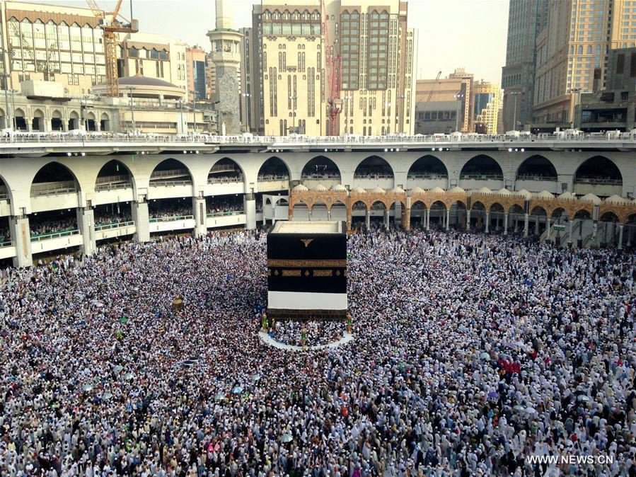 CGTNOfficial's tweet photo. Over 12,000 Chinese #Muslim pilgrims converge on Mecca in #SaudiArabia for #Hajj https://t.co/fOacpUxWHl