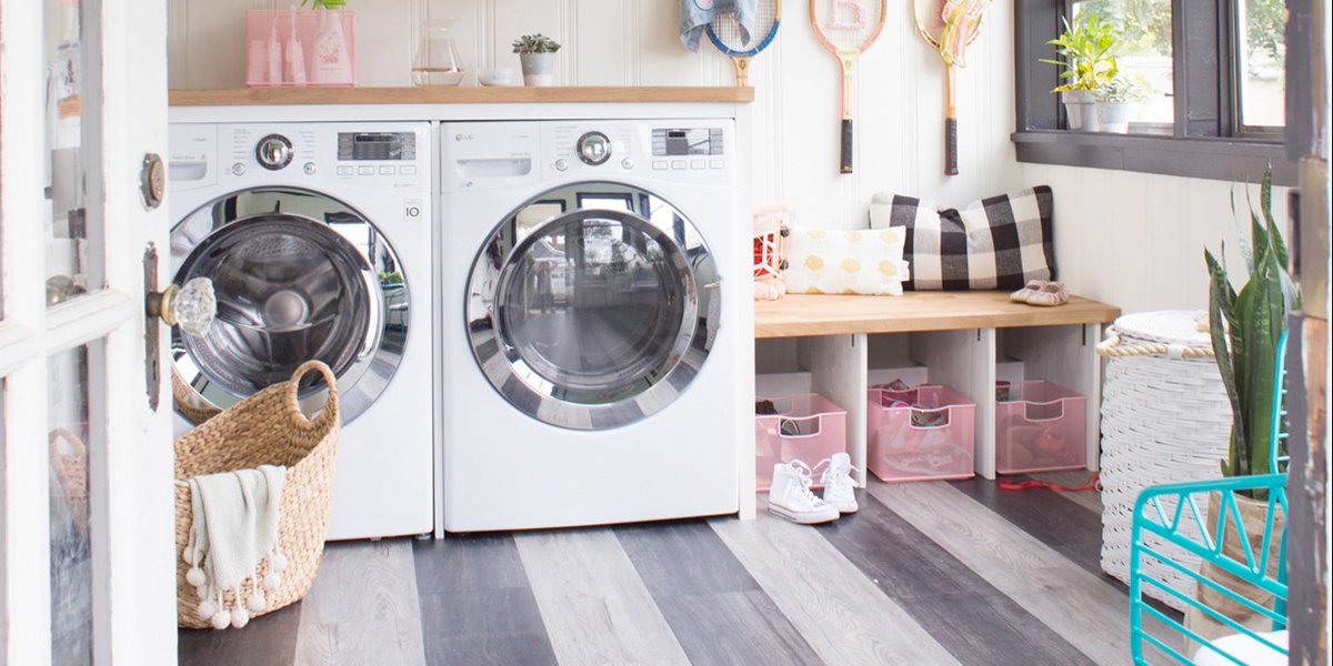 Just finished my dream laundry room with <a href="/TarkettHome/">TarkettResidentialNA</a>! See all the details here - I LOVE this floor! laybabylay.com/laundry-mudroo… #TarkettHome
