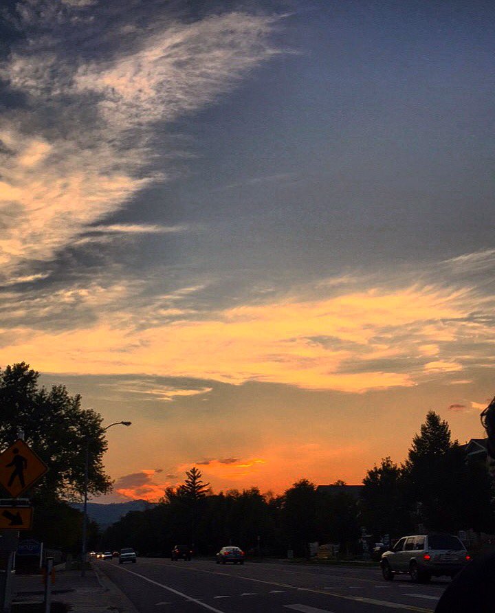 haiil_s's tweet photo. Good job, Colorado!  😍😍 #sunset #photography https://t.co/wQ82bKuhSI