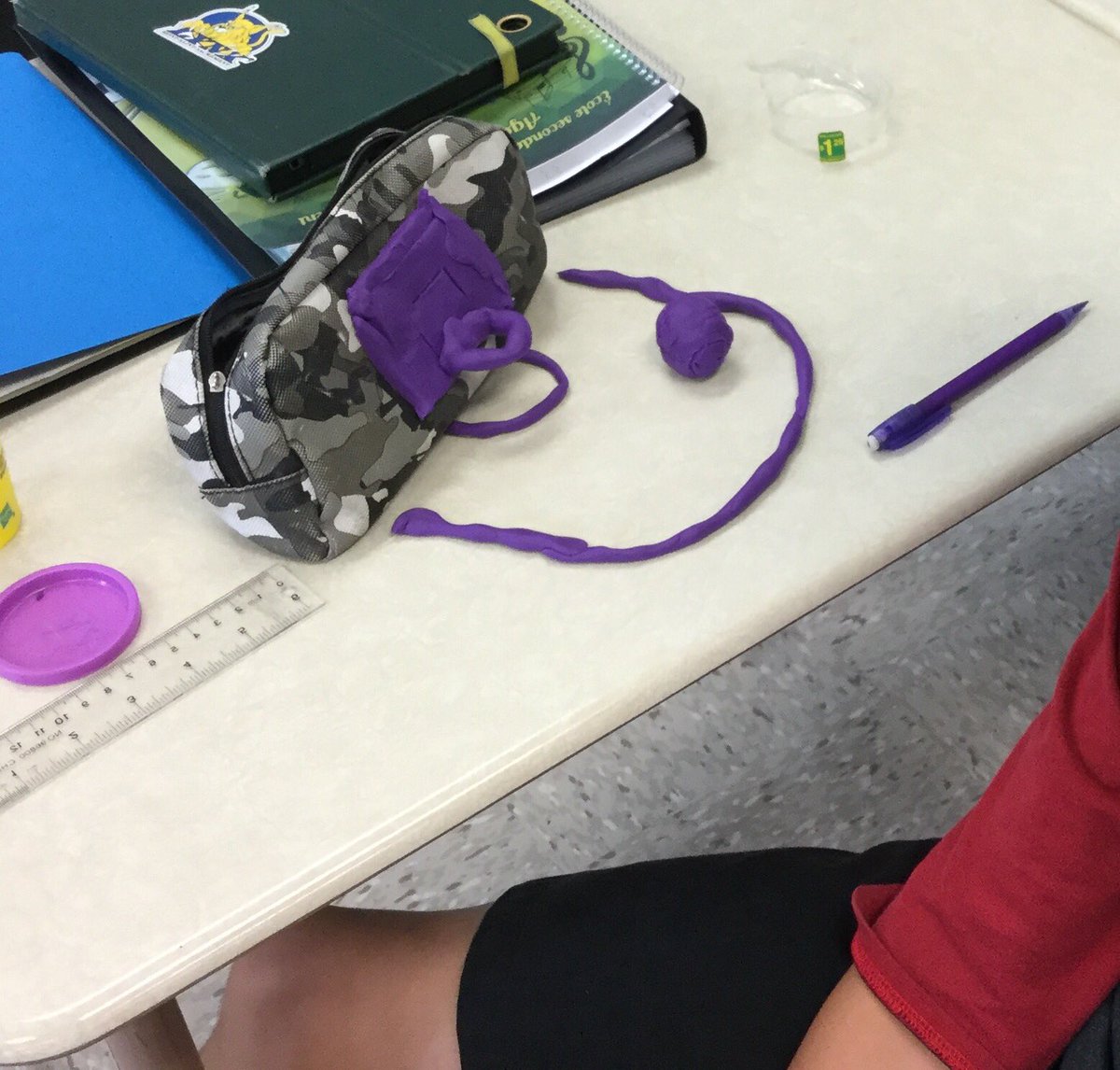 tardif_s's tweet image. Getting to know grade 9 students through Play Doh was an amazing ice breaker #learningoutsidethebox #MSSPIRATE @burgessdave Thanks!
