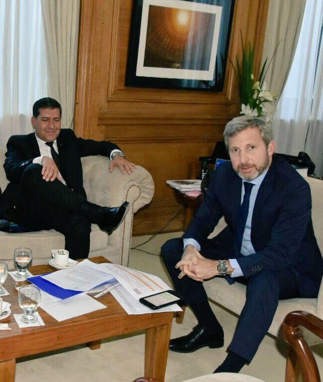 SergioGCasas's tweet photo. .@frigeriorogelio nos reconoció los 470 millones de pesos que nación adeuda a #LaRioja y se comprometió en saldar urgente una parte... https://t.co/d2LFU7zyk6