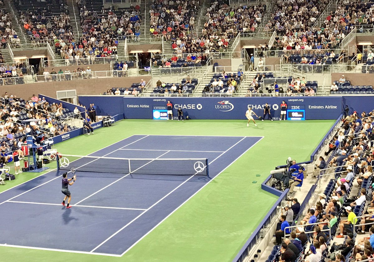 JonHartig's tweet photo. Beautiful night @usopen #tennis @usta #USOpen #nyc #summer #sports @espn https://t.co/iCojRbcPgN