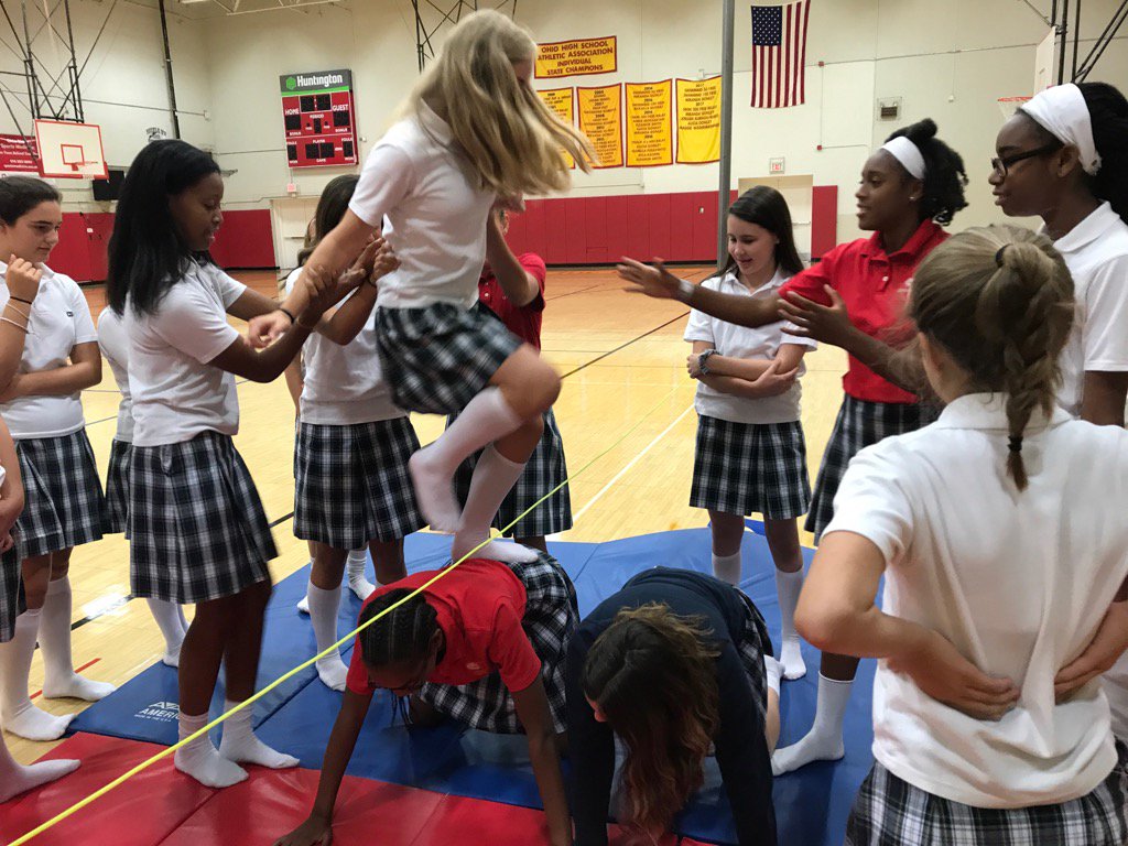 CSG_HPE's tweet photo. Form VIII PE conquers the electric fence #bettertogether https://t.co/jrE7BkhGHd