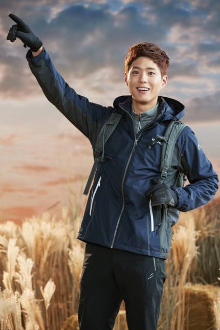 GyunmiK's tweet photo. 박보검, 겨울 입덕부르는 남자…“또 심쿵입니다” [화보]

#박보검 #아이더 #2017F/W
#입덕을_부르는_남자#심쿵사
 https://t.co/HCywQhCBna https://t.co/aWOuj6DgCq