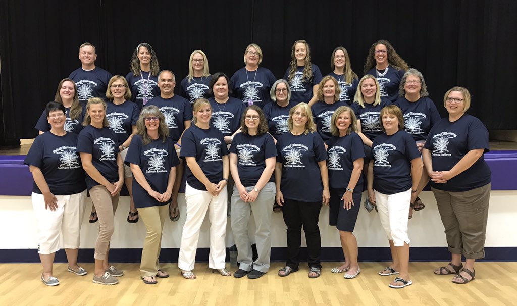 SchallPrincipal's tweet photo. Schall teachers growing together to cultivate excellence.  Ready for a great year. #Schall https://t.co/MD2HydFiCH