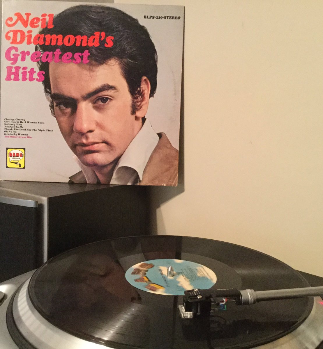 SideWalkersBand's tweet photo. #nowplaying @NeilDiamond 's Greatest Hits on #BangRecords ( RR🍷, Girl, you'll be a woman, Cherry 🍒) all guilty pleasures https://t.co/q1vR1u3cZ9