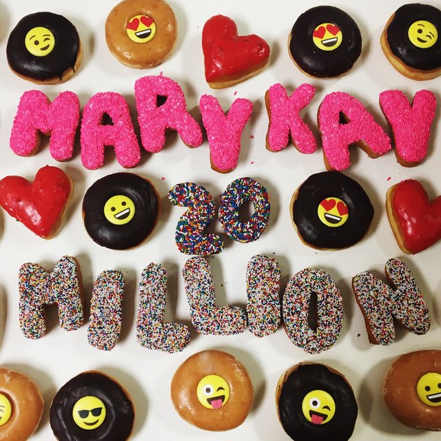 jschottsy's tweet photo. Congrats to #MaryKay! We officially hit 20 MILLION SOCIAL MEDIA FANS around the world. #20millionfans https://t.co/VzanvUKxe9 #ilovemyjob https://t.co/Z2gevFlOYO
