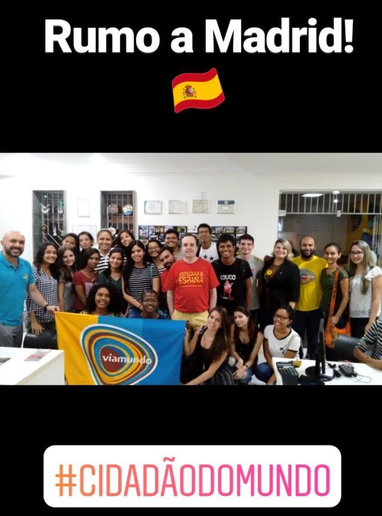 fabianamoura's tweet photo. Hj a reunião pre-embarque com a turma q vai p Madrid contou c a presença ilustre do Cônsul Raul Iglesia #cdm3 @davitelles @casadeespana_br https://t.co/uazWLoIFJg