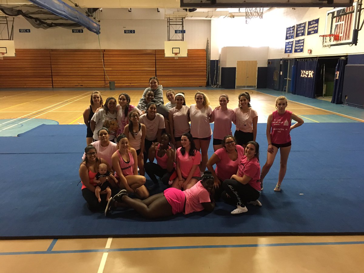 MinutemanCheer's tweet photo. On Wednesdays, we wear pink. ππ #CheerForACause #CheerForDanaFarber #2017 https://t.co/kwrlG2PcE9