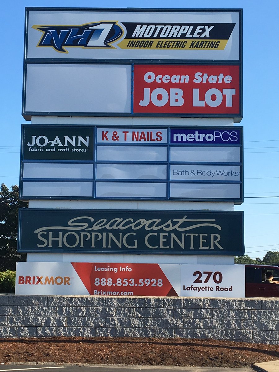 NH1Motorplex's tweet photo. Plaza signage went up today! #electricgokarts #gokarts #karts https://t.co/iYtVCQZzcL