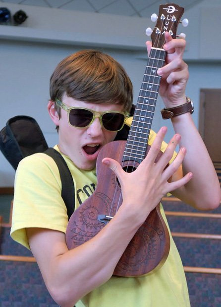 Studioperforman's tweet photo. Learn how to play the UKULELE and get A FREE ukulele to keep! A few spots left! Starts Sept.11-5:15 to 6:30 for ages 10 to 16! @RFMtoday https://t.co/x1o5X3nlpu