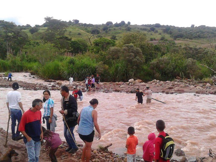 JauaMiranda's tweet photo. Vaya historia la que estamos haciendo.Hoy tuve el honor de conocer a los protagonistas de Palo Gordo.Ellos y ellas son pueblo sabio y libre! https://t.co/oZMhpEkvLN