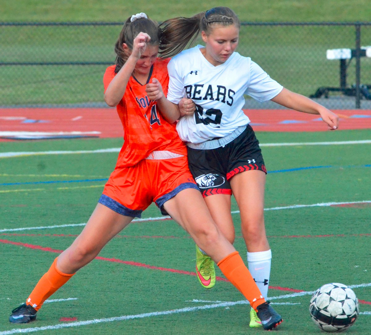 OneidaSports's tweet photo. #GirlsSoccer: Sarah Martin recorded a hat trick for @Chitt_Bears in their season-opening win over @SolvayAthletics.
https://t.co/Lp26drNc8p https://t.co/R1PCBDUiAo