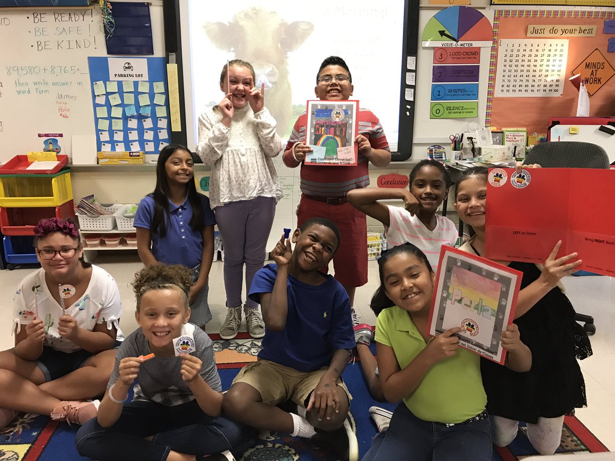 TeamThroneberry's tweet photo. We love spending our Tiger Tickets every week @HPEStigers! #bereadybesafebekind #fourthgradefun #calfphotobomb https://t.co/j0JdOJPHVT