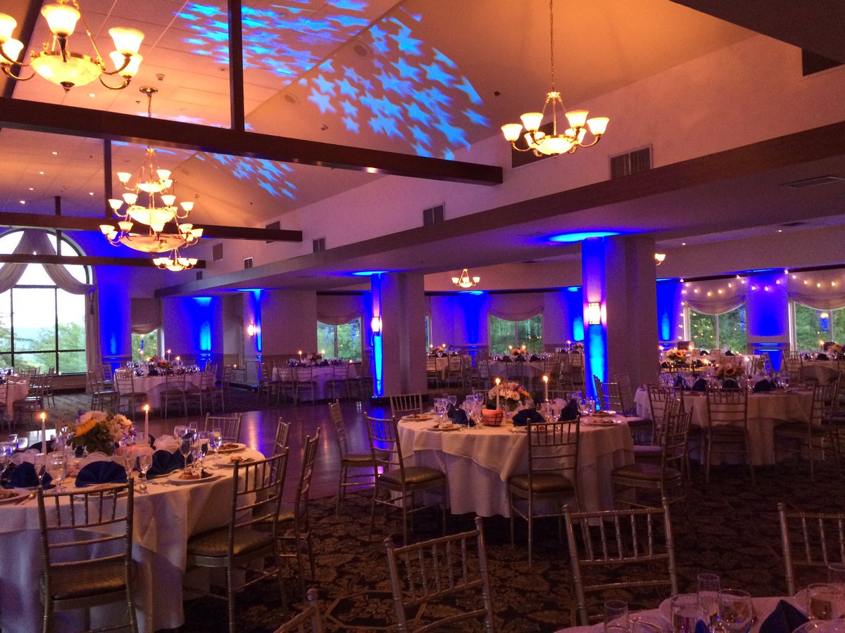patriothills's tweet photo. Wow ! Great reception lighting!! https://t.co/ed076UAFku