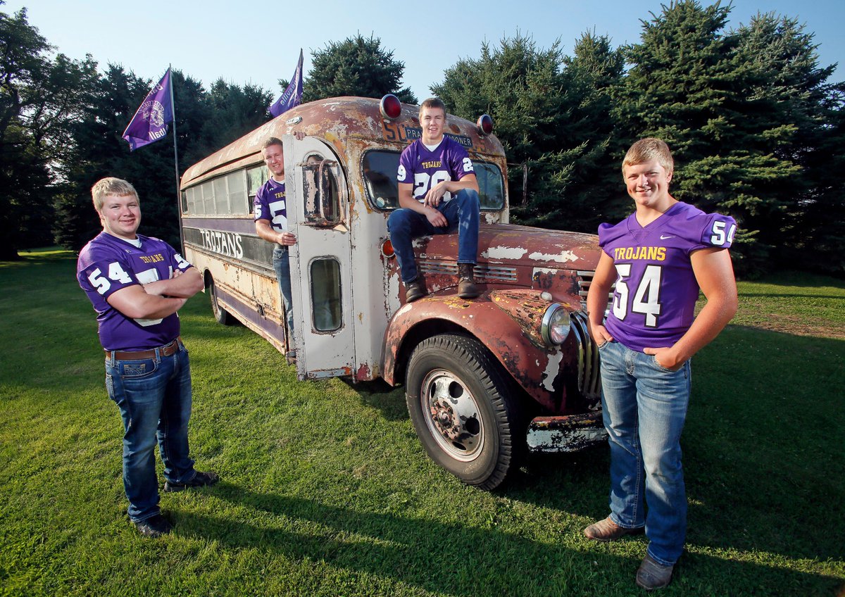 SeeMurphsTweets's tweet photo. Meet the Kletsch family, their 4 boys who have each been captains for Barnesville football and their 1946 bus. https://t.co/S42Mq6M60y https://t.co/DHnmpQlcHq