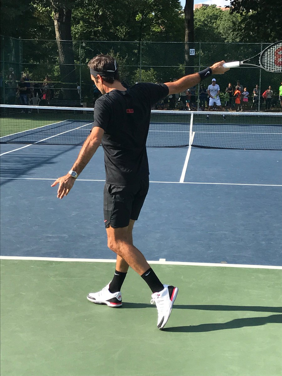 Impromptu @rogerfederer hitting session at Central Park! Yeah I'm ok with any permit hikes for a while. #USOpen
