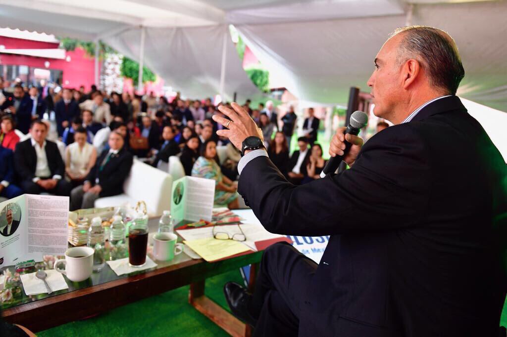 ppcalzada's tweet photo. Compartir con ustedes detalles del campo, de mi vida personal y política en Café Colosio fue una gran experiencia, ¡muchas gracias! https://t.co/5PoBqPluMv