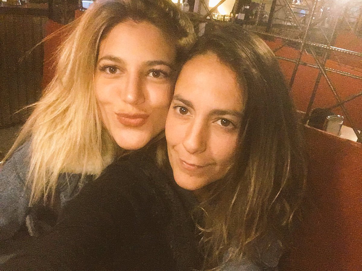 Qué alegría verte . Linda tarde  @FarjatMarian ❤️🎁🎁🎁