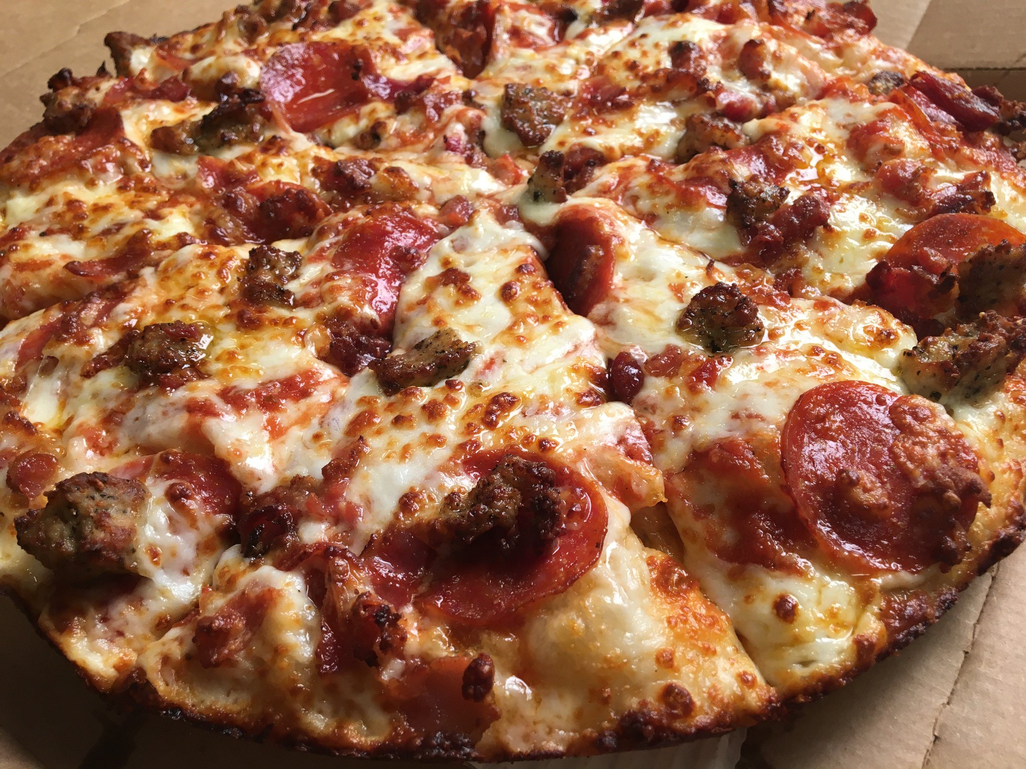 Domino�s Pizza on Twitter &quot;Raise your hand if you�re a fan of Handmade