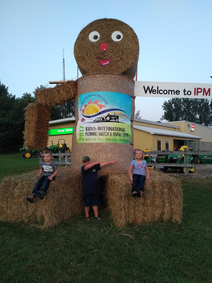 ChiefEddie815's tweet photo. From the beach to the brewery @onwestcoast has it all. #morecowbell #IPMready @IPM2017 https://t.co/3yf3LRc2iB