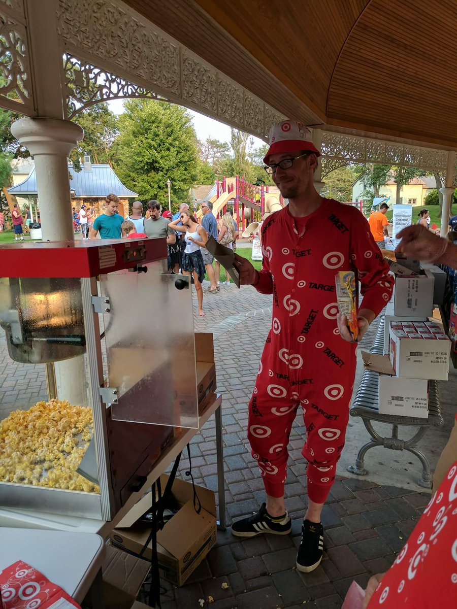 TPS_Nick's tweet photo. #LatePost had so much fun at #NightToUnite forgot to post some of our pics! Thx to all my #TargetVolunteers #TargetNNO2017   @eaberrisford https://t.co/RPtsI5EPnv