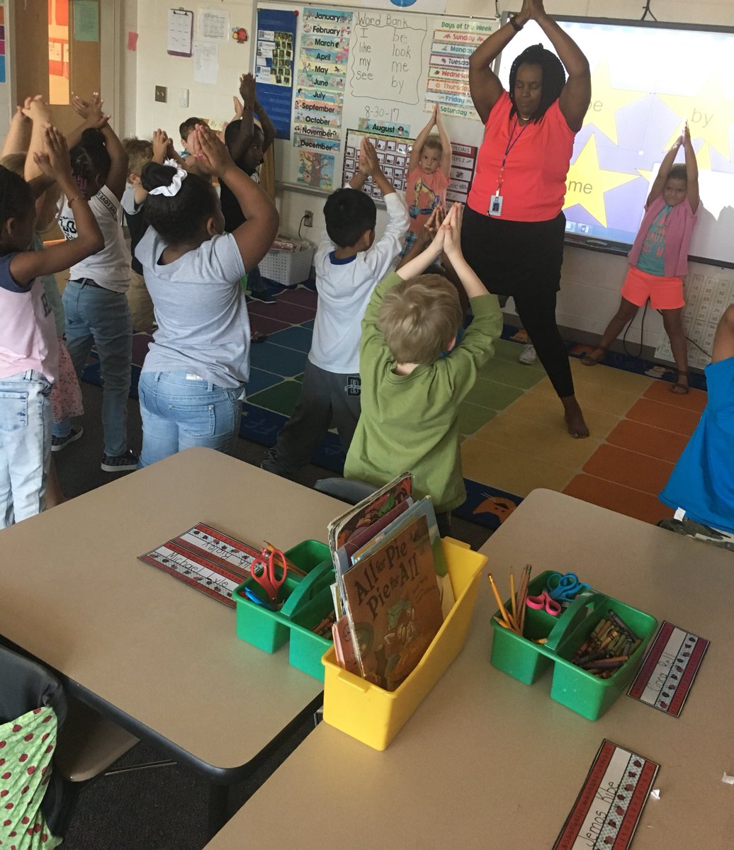 TraceyLipkins's tweet photo. S's enjoying yoga with Ms. Robinson during morning meeting! https://t.co/0X3CB1ucRA
