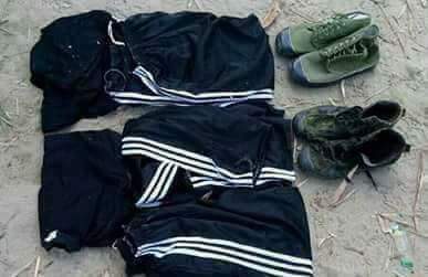 AungKaung1996's tweet photo. #Foterrorist #Bengalis #the #Terrorists #Organization #Support #Terrorists #UNiforms #and #WFP #Branded #Biscuits #Seized. https://t.co/F6UnnR5AAS