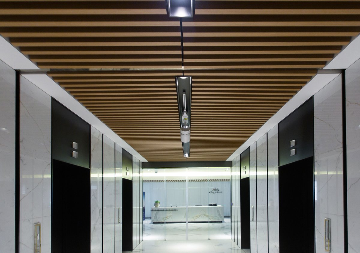 PivotDecor's tweet photo. Sky SOHO Shanghai Designed by Zaha Hadid, interior designed by Golden Mantis, Pivot Wooden products are widely used😁#Decobond #iCeiling https://t.co/bkPd4txZVh