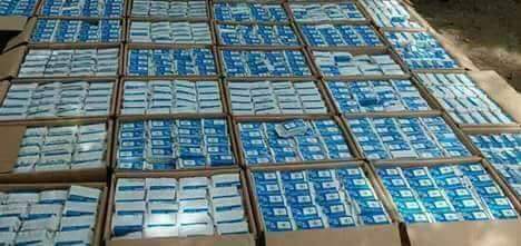 AungKaung1996's tweet photo. #Foterrorist #Bengalis #the #Terrorists #Organization #Support #Terrorists #UNiforms #and #WFP #Branded #Biscuits #Seized. https://t.co/F6UnnR5AAS