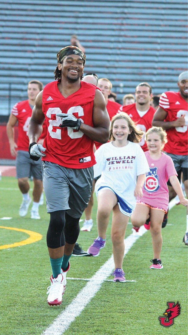 JewellCardinals's tweet photo. On the eve of the 2017 season opener @JewellFootball took time out for some of their youngest fans. https://t.co/A7egLQPrLe